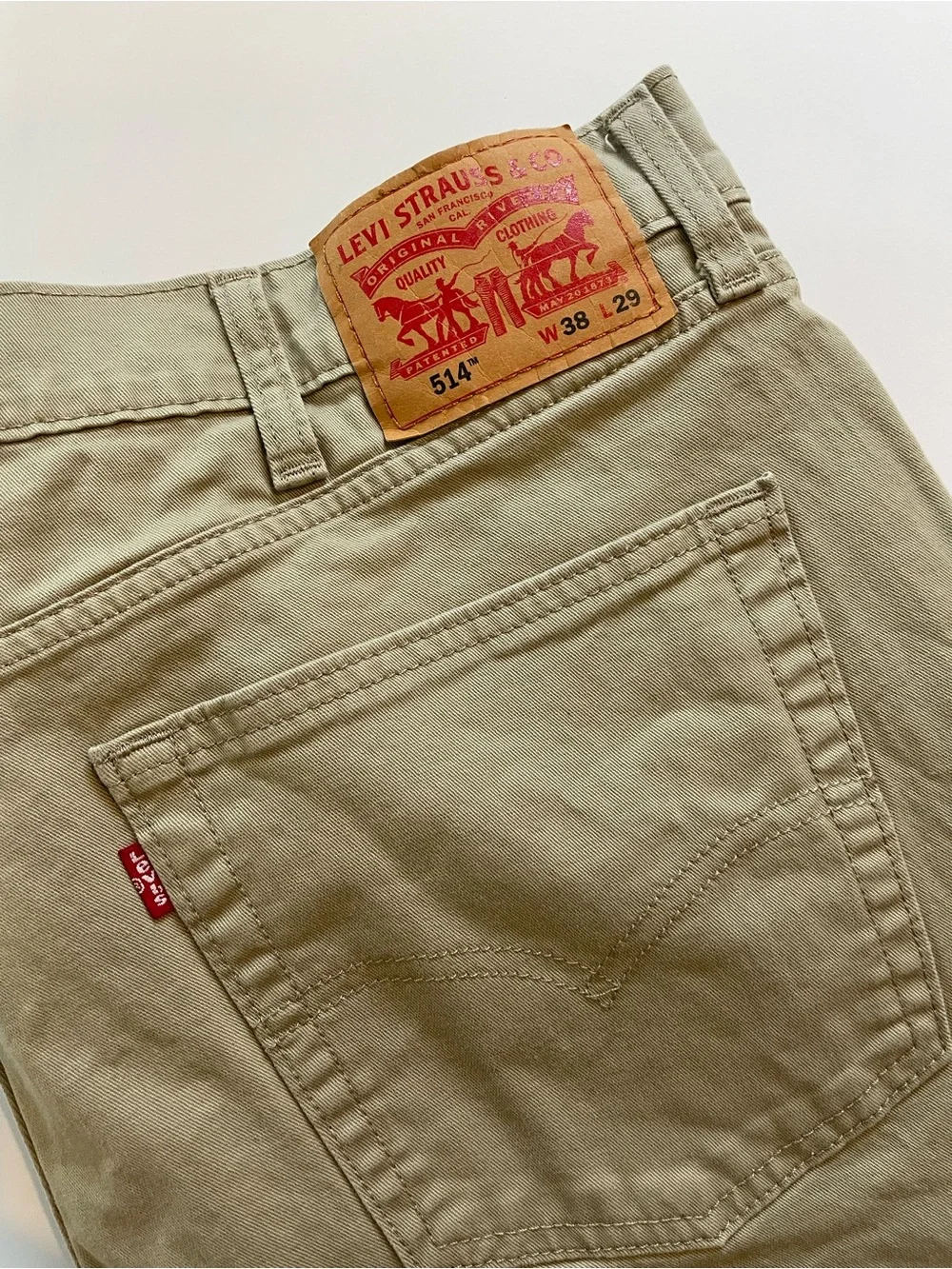 Levi's 514 Men's 38x29 Khaki Straight-Leg Jeans